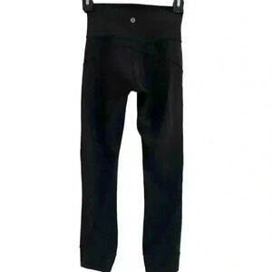 Lululemon In Movement Tight 25" *Everlux‎ Black